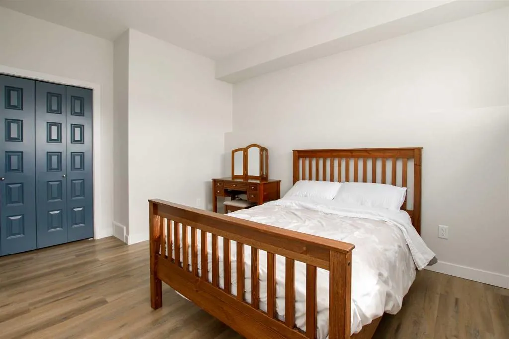 7 Thayer Close