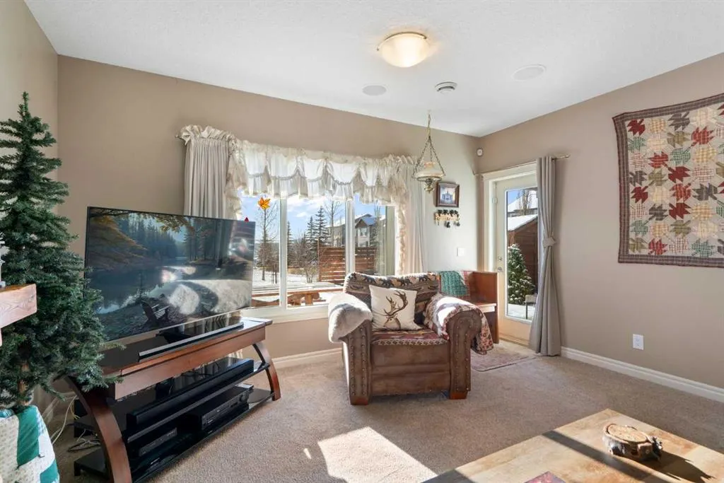 121 Heritage Hill