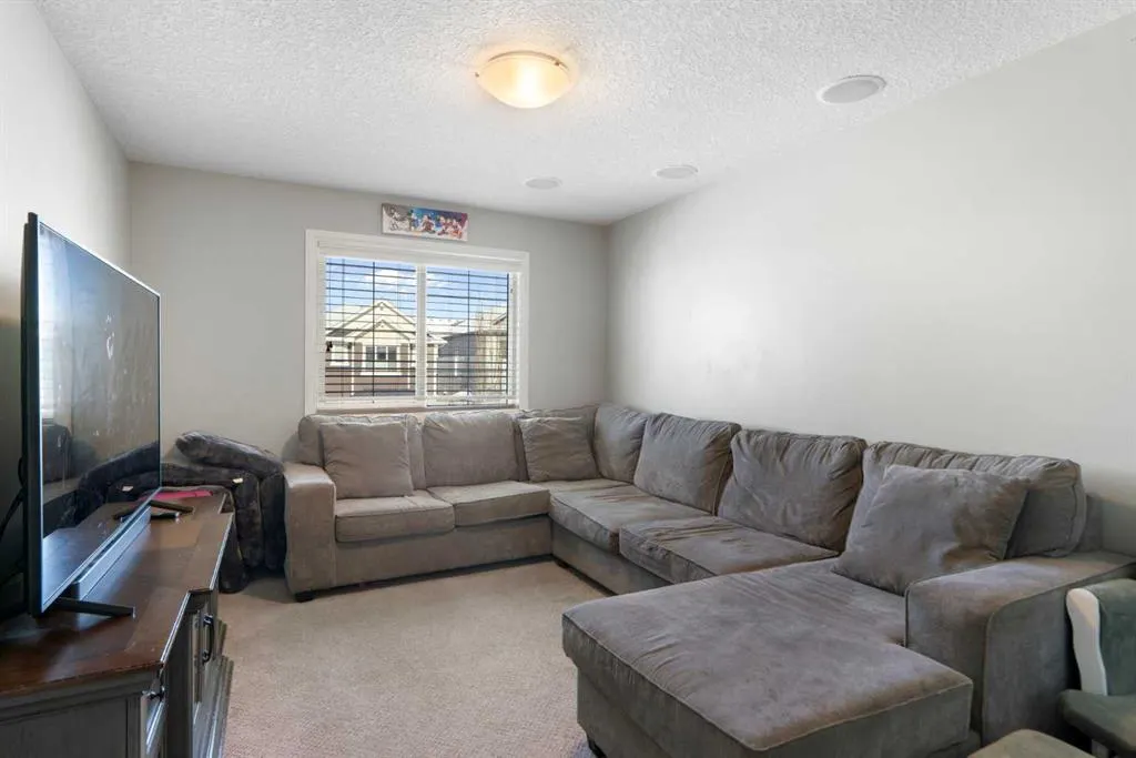 121 Heritage Hill
