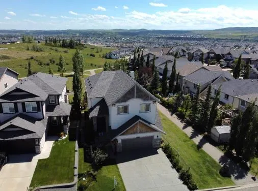 121 Heritage Hill