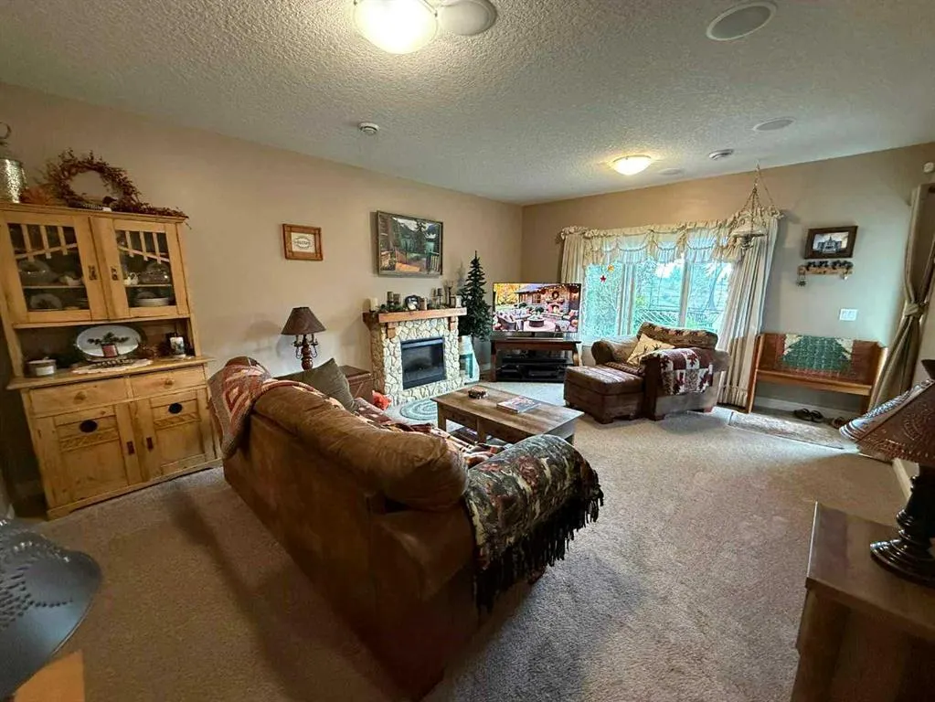 121 Heritage Hill