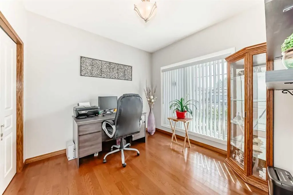 6387 Cedar Way