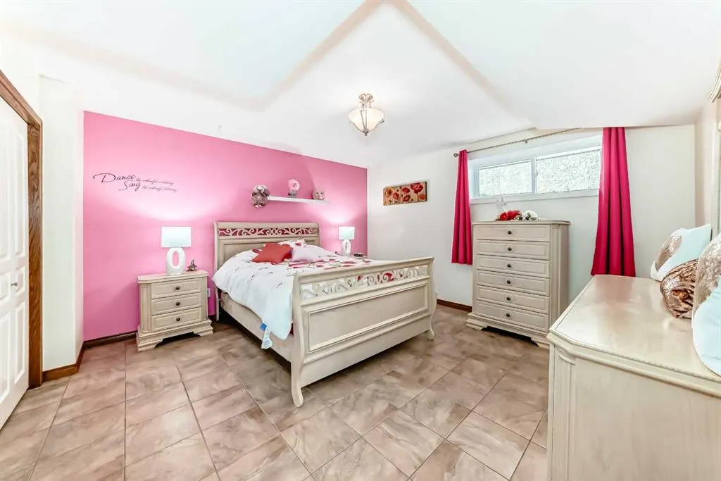 6387 Cedar Way