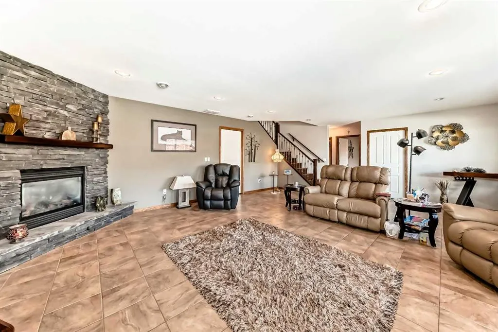6387 Cedar Way