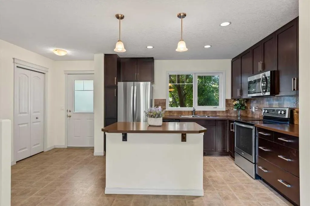 117 Chaparral Valley Drive SE