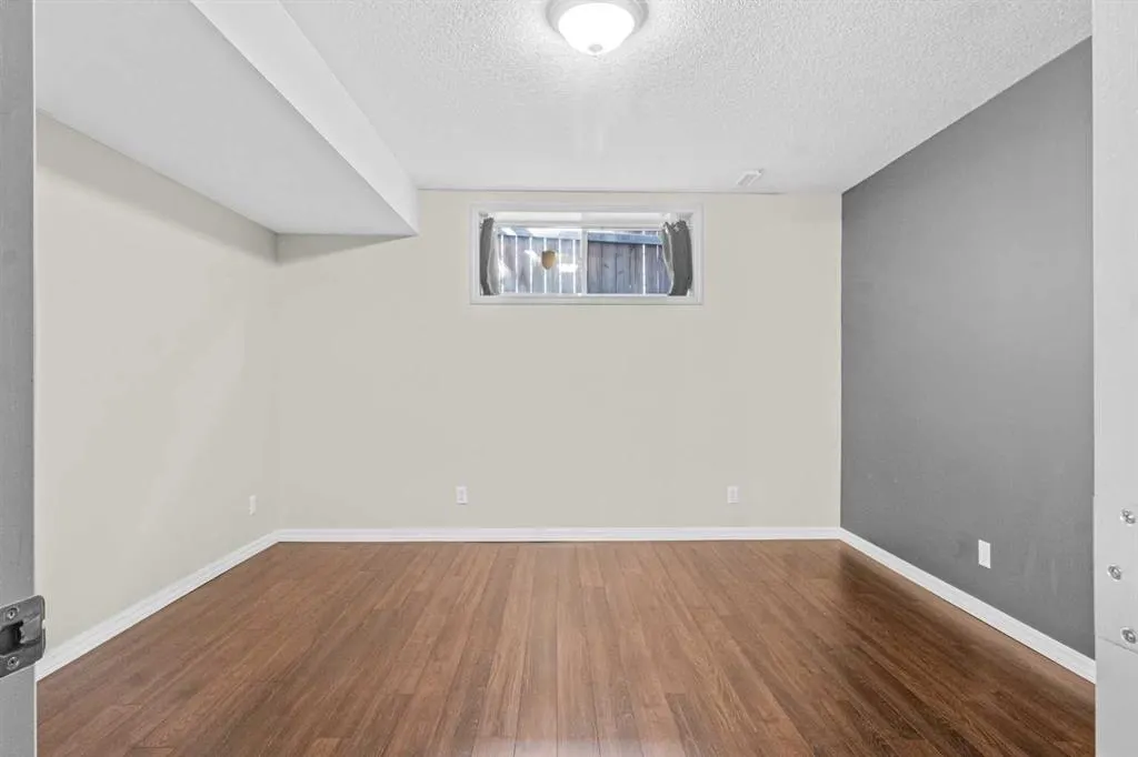 92 Hillview Drive