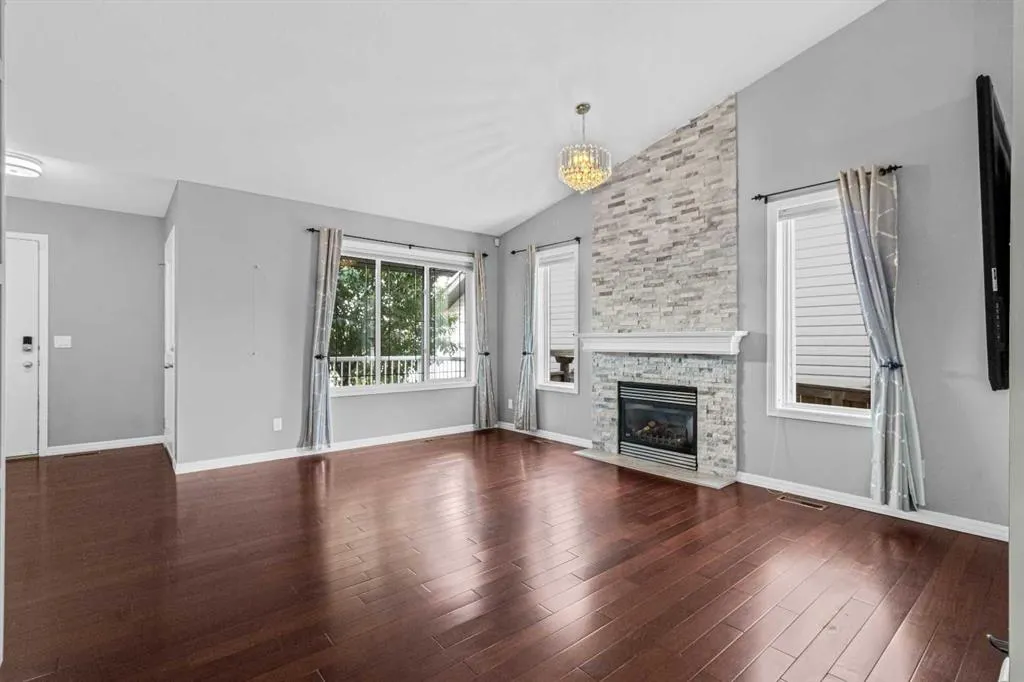 92 Hillview Drive