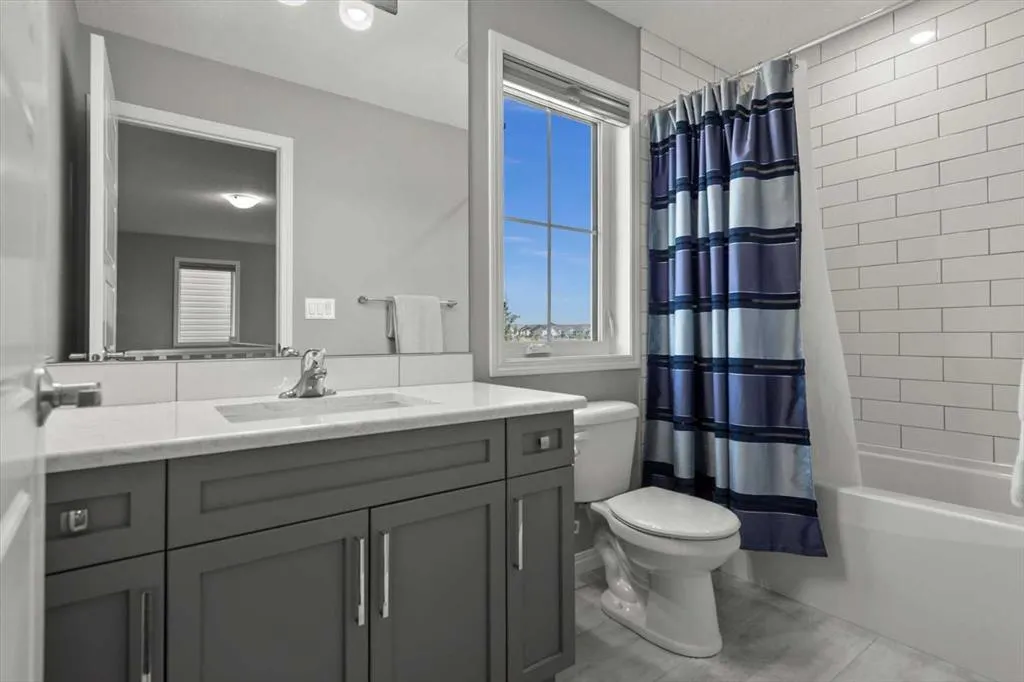 62 Carrington Manor NW