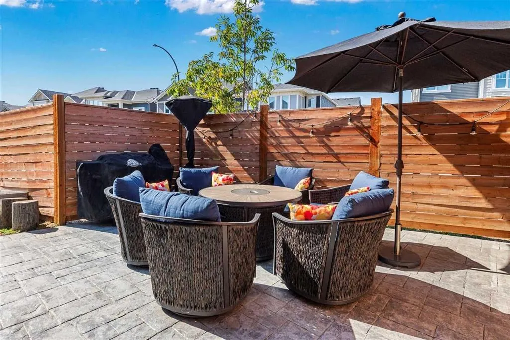 62 Carrington Manor NW