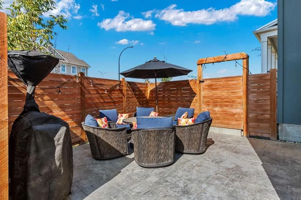 62 Carrington Manor NW
