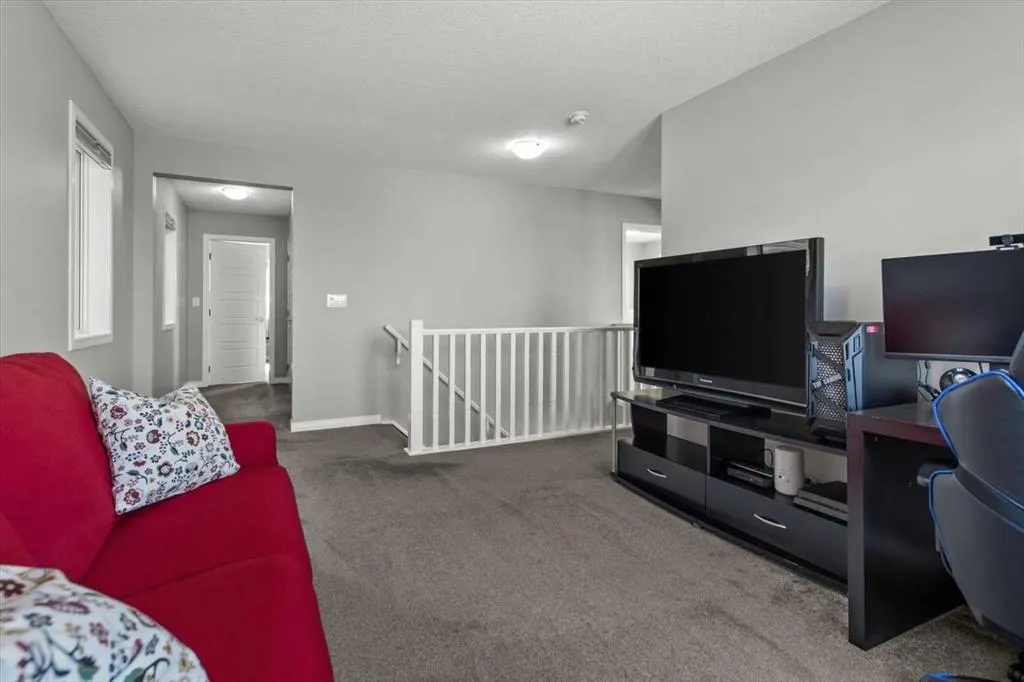 62 Carrington Manor NW