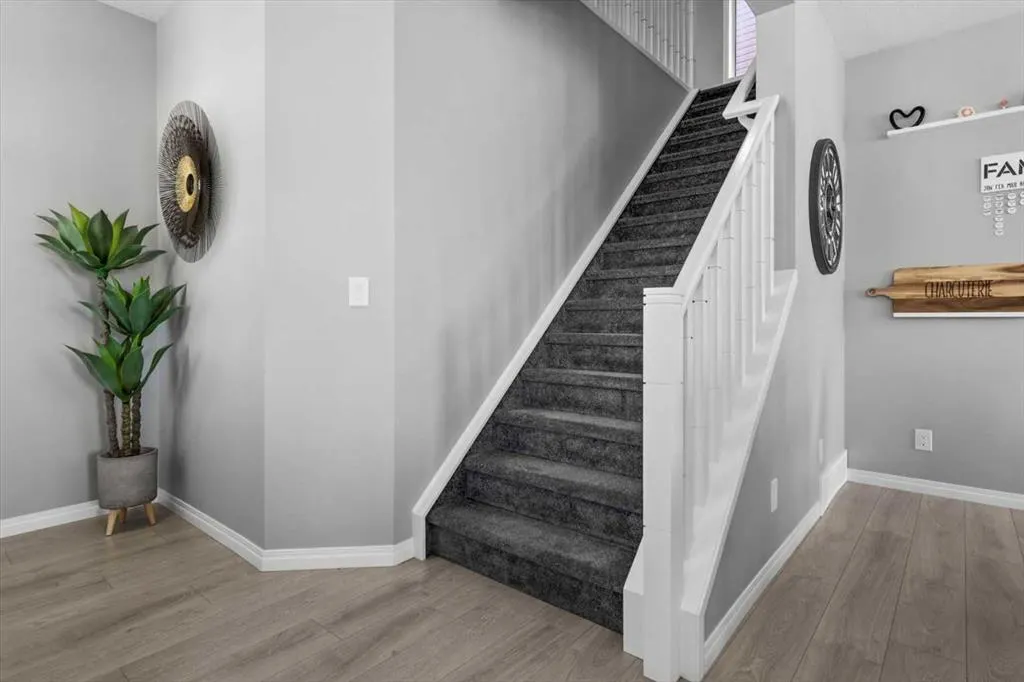 62 Carrington Manor NW