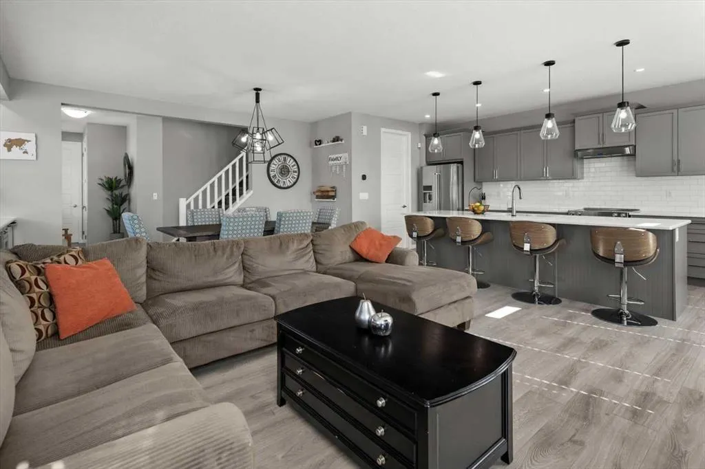 62 Carrington Manor NW