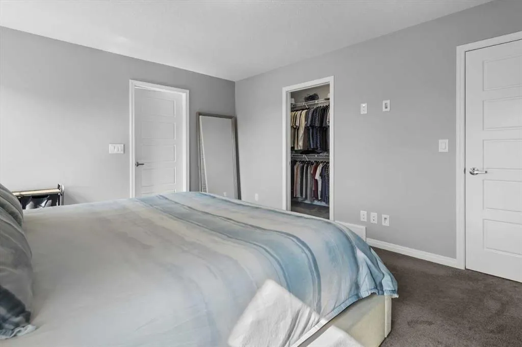 62 Carrington Manor NW