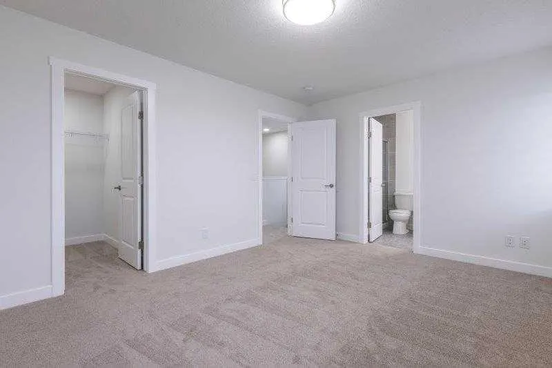 33 Walcrest Lane SE