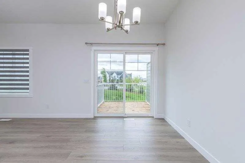 33 Walcrest Lane SE