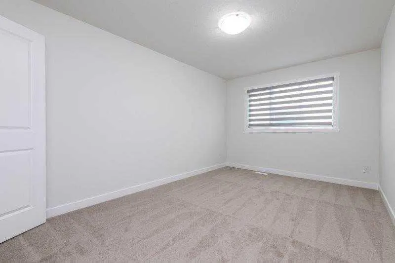 33 Walcrest Lane SE