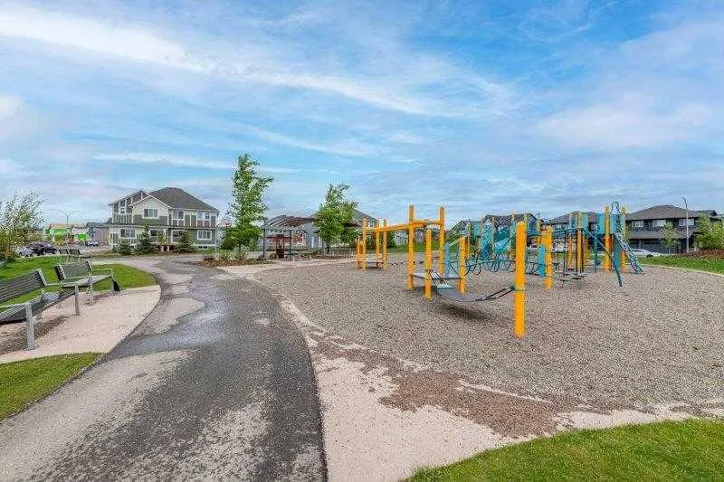 33 Walcrest Lane SE
