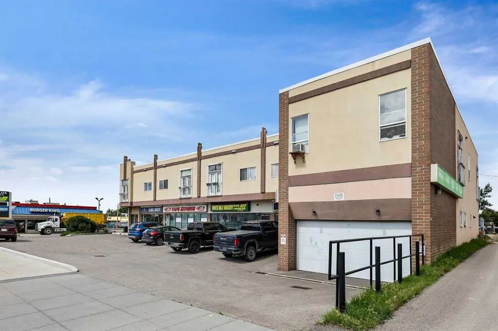 4908 17 Avenue SE, #204