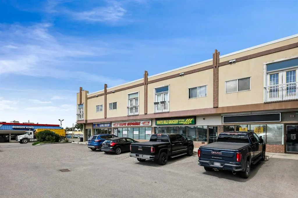 4908 17 Avenue SE, #204
