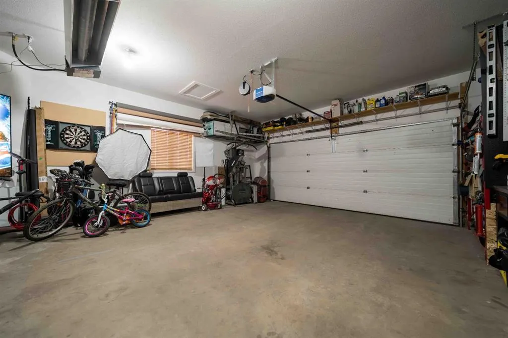 133 Sunwood Crescent SW