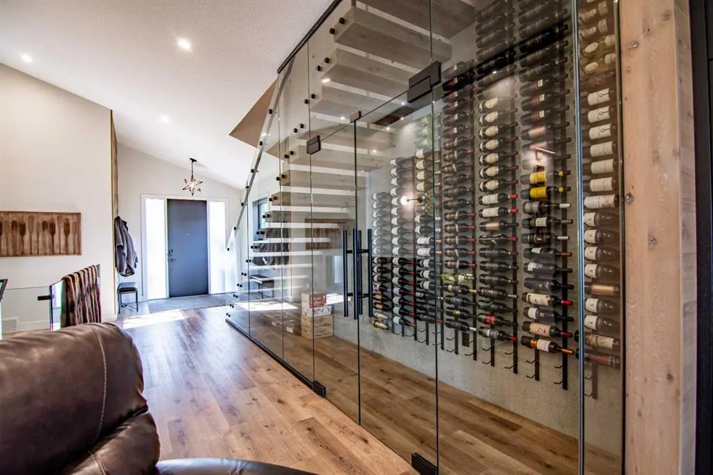 3417 Lakeshore Drive