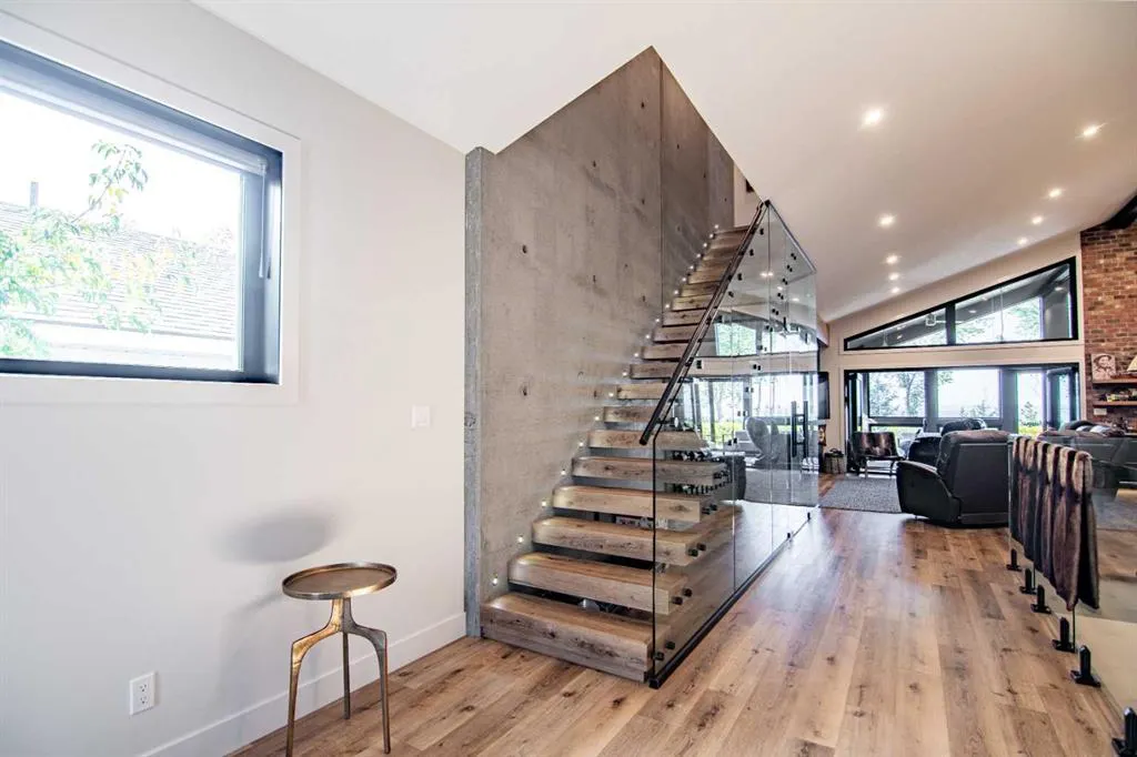 3417 Lakeshore Drive