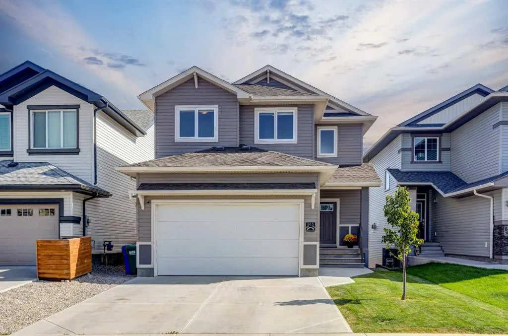563 Moonlight Lane