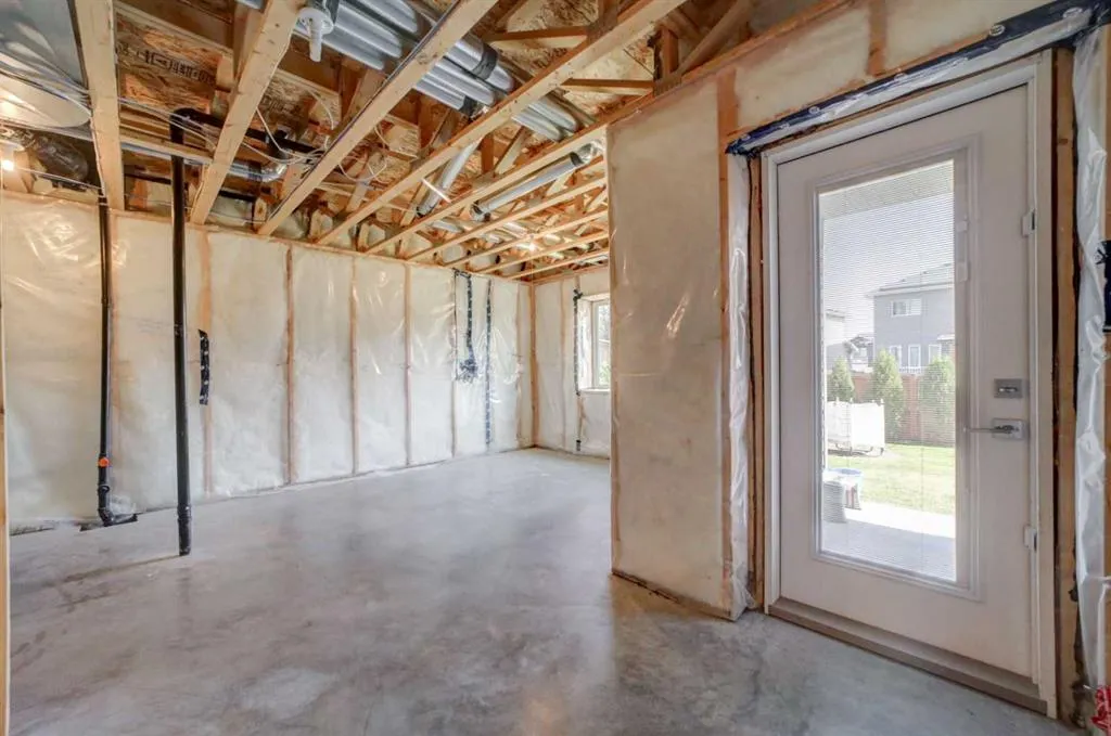 563 Moonlight Lane