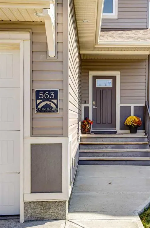 563 Moonlight Lane