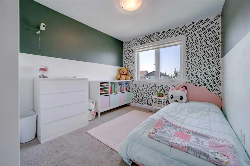 563 Moonlight Lane