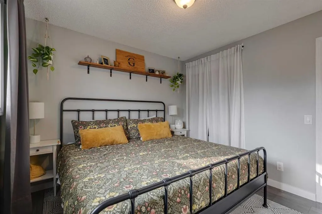 228 Penbrooke Way SE