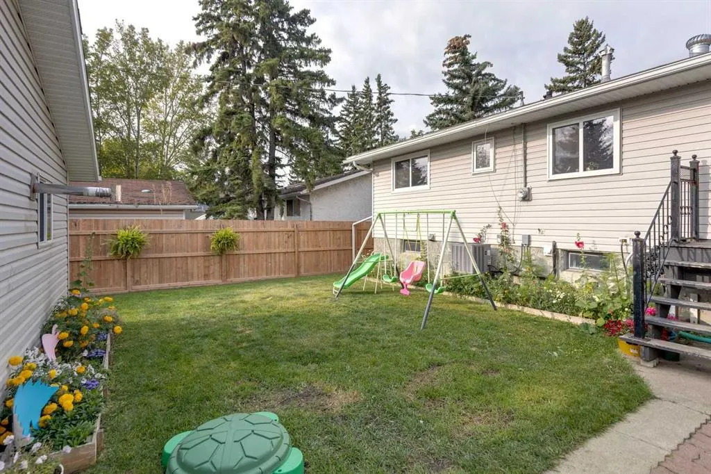228 Penbrooke Way SE