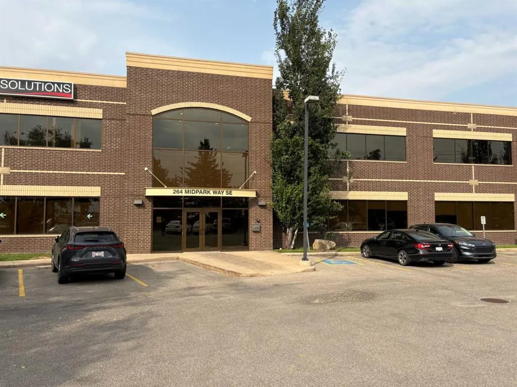 264 Midpark Way SE, #203