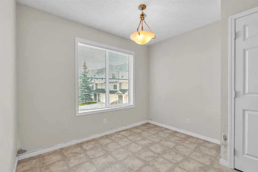 125 COPPERFIELD Lane SE