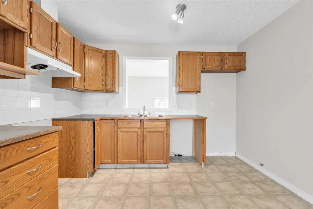 125 COPPERFIELD Lane SE