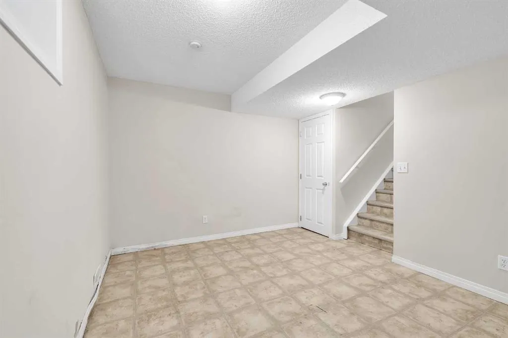 125 COPPERFIELD Lane SE