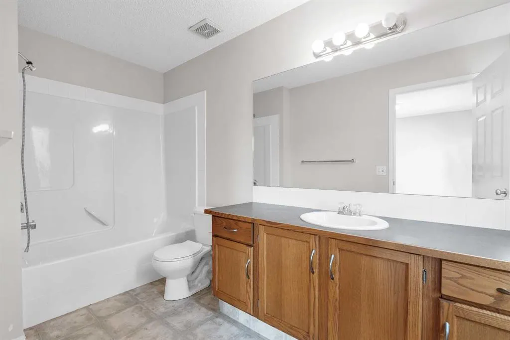 125 COPPERFIELD Lane SE