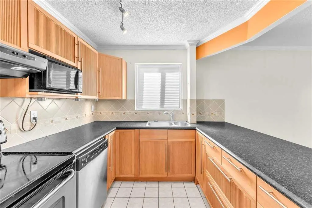 2512 15 Street SW, #7