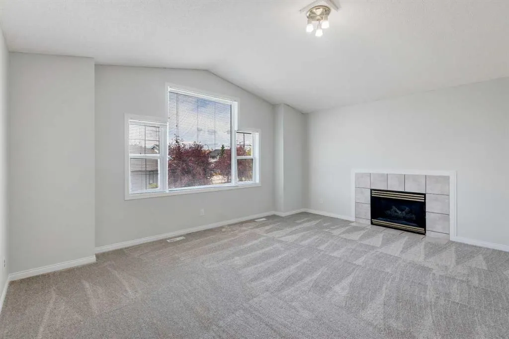 26 Rocky Ridge Heights NW