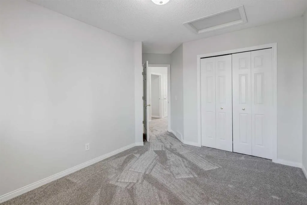 26 Rocky Ridge Heights NW