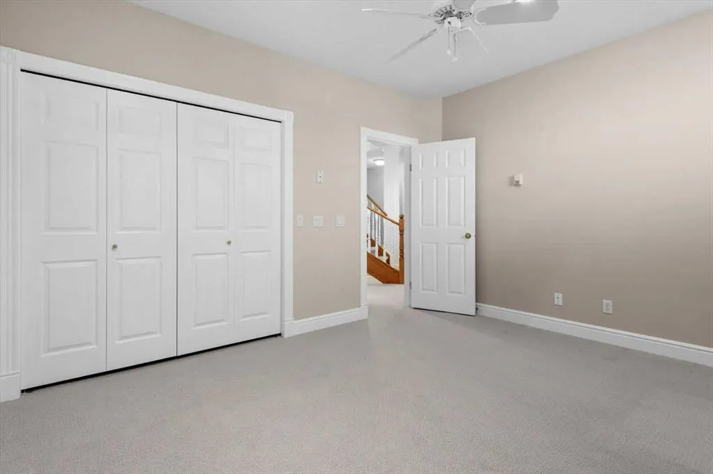 82 Arbour Crest Mount NW