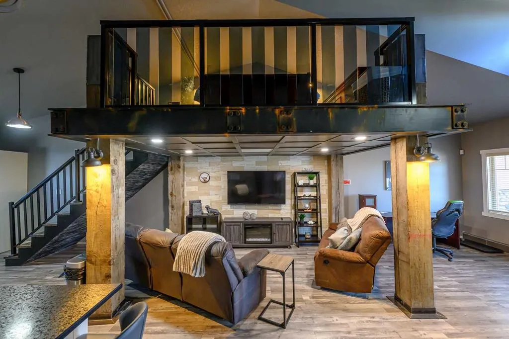15612 102 Street, #102