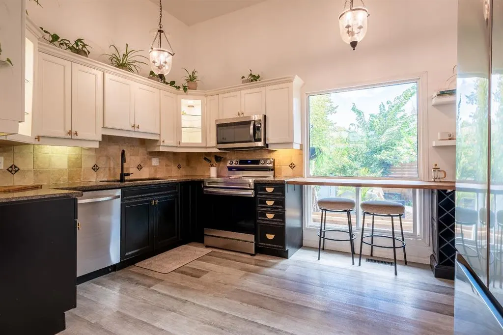 396 Brae Glen Crescent SW