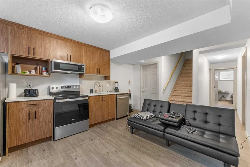 107 MASTERS Heights SE