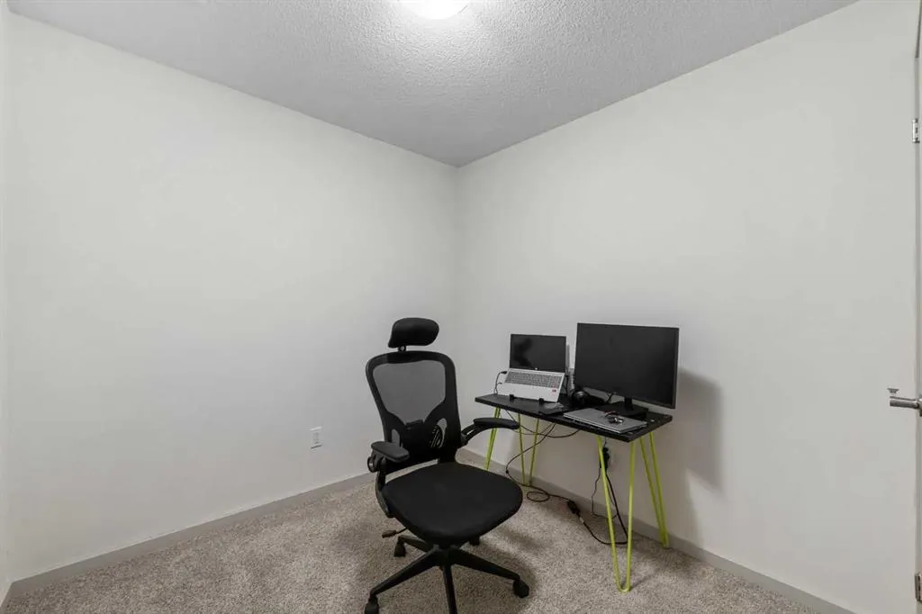 107 MASTERS Heights SE
