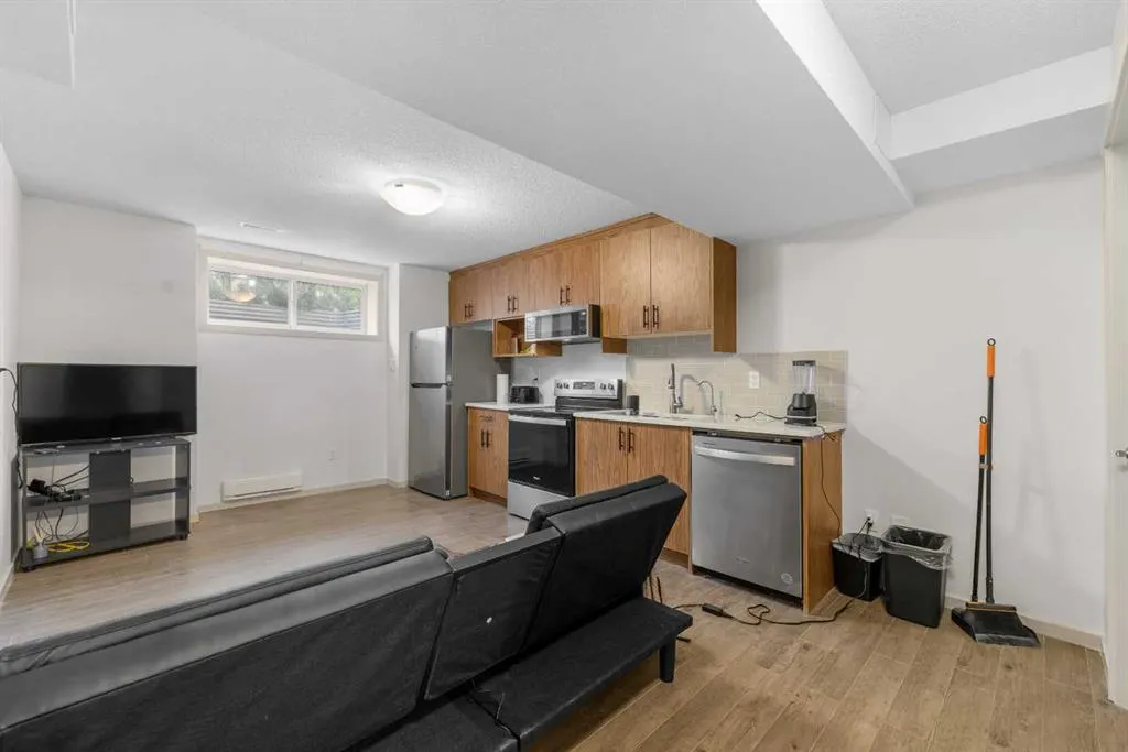 107 MASTERS Heights SE