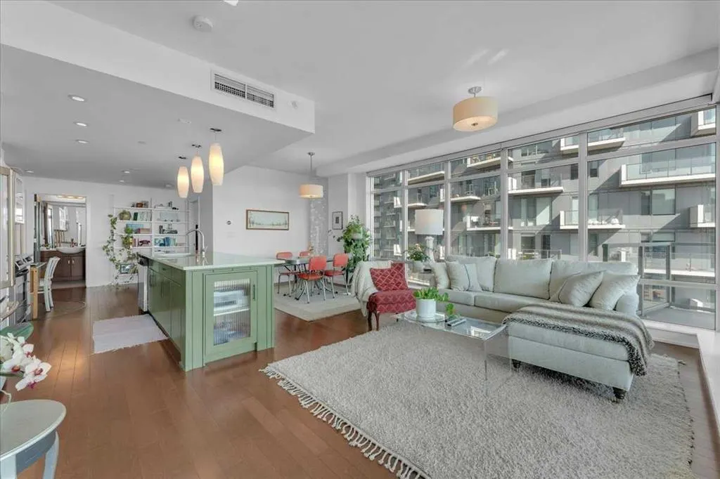 530 12 Avenue SW, #1705
