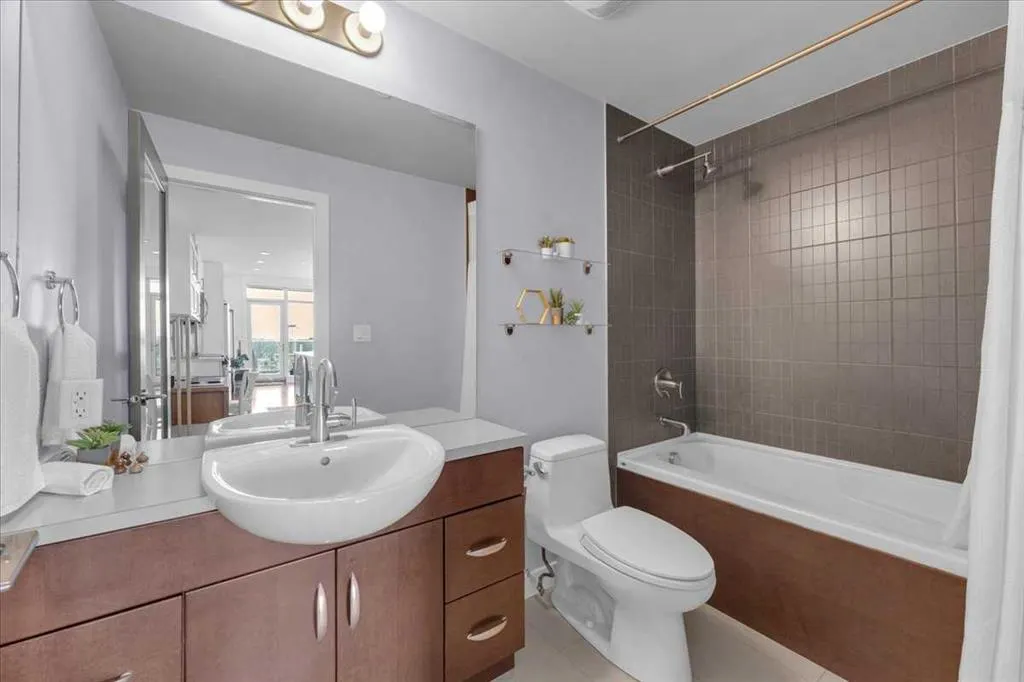 530 12 Avenue SW, #1705