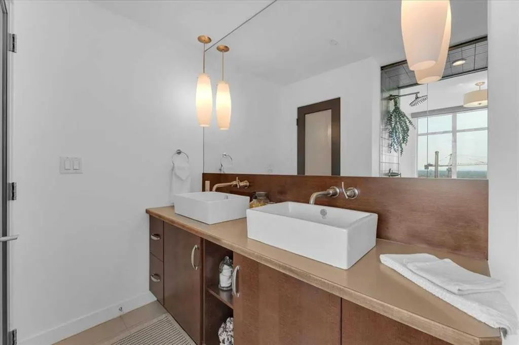 530 12 Avenue SW, #1705